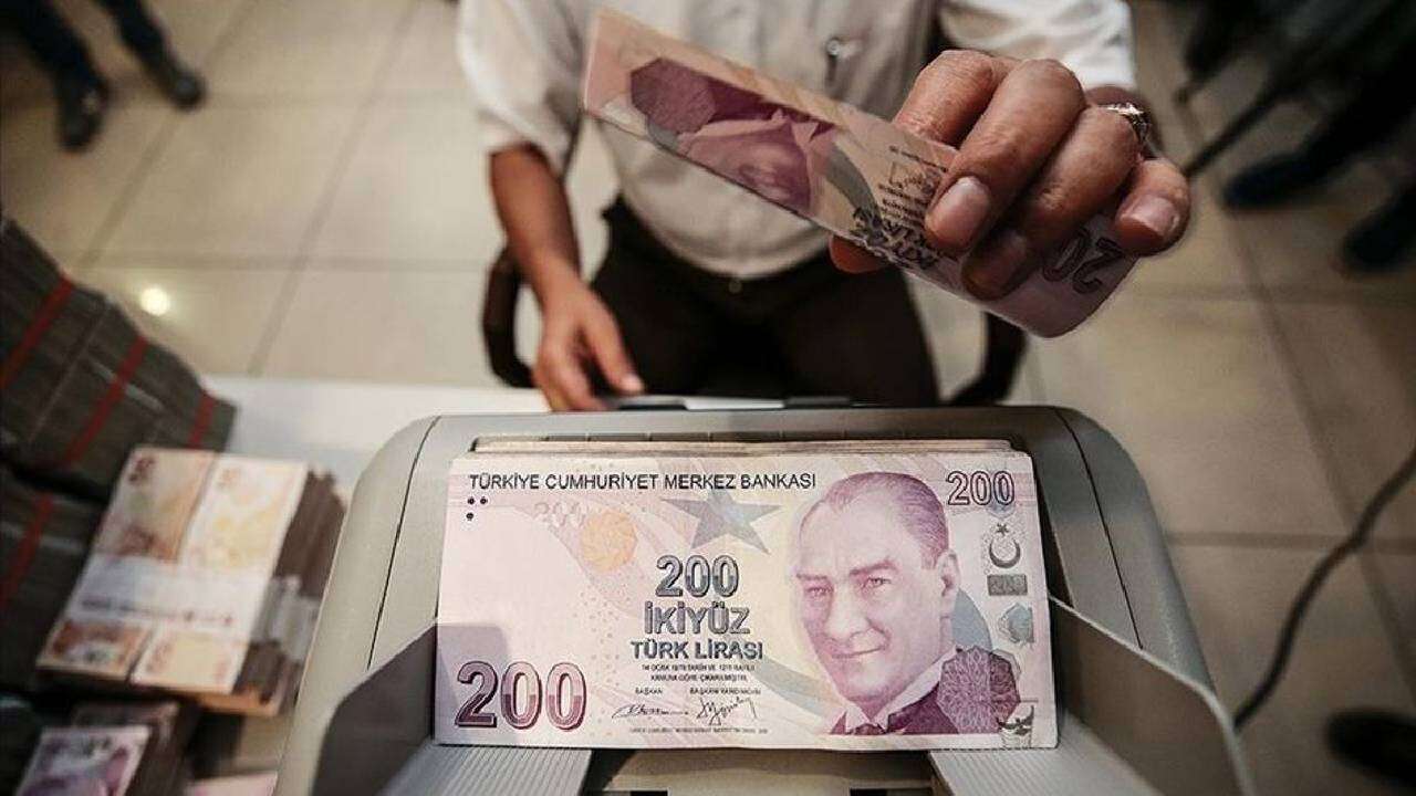 EYT’yi kıl payı kaçıranlara erken emeklilik kapısı açıldı: Mevcut hakları açıklanıyor, işte yaşı öne çeken 4 formül! 8